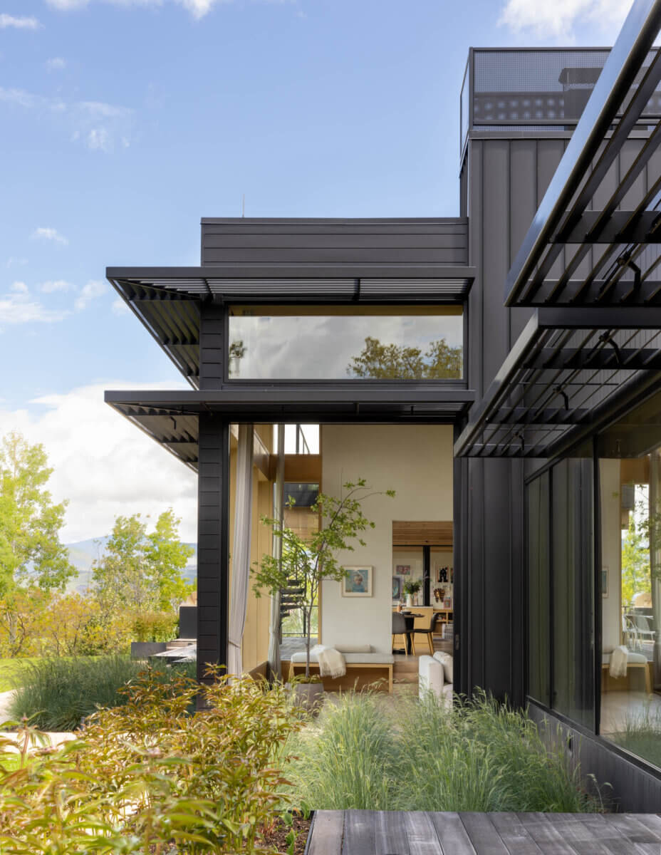 The Ridge House in Aspen, CO (Image courtesy of Rowland+Broughton, photographed by Lisa Romerein)