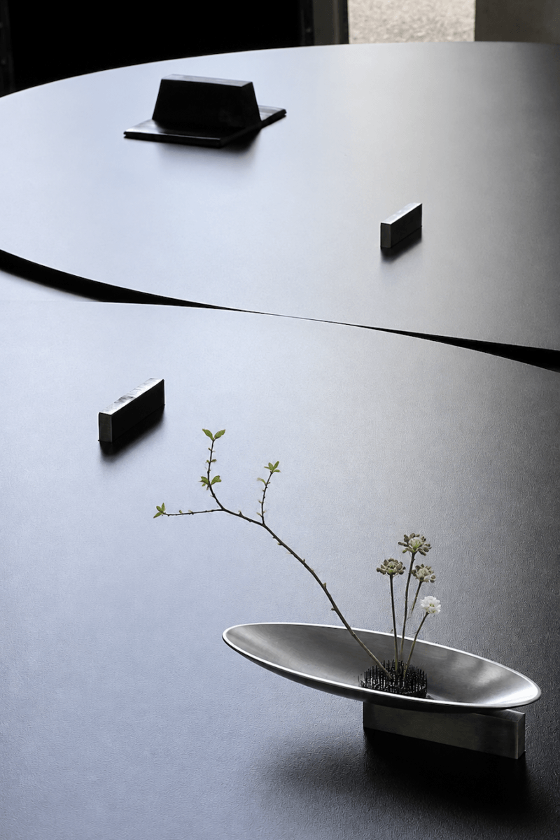 Close-up shot of ALTA table by Intra-Intra